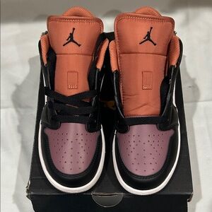 Nike Kids Shoes - Black and Orange